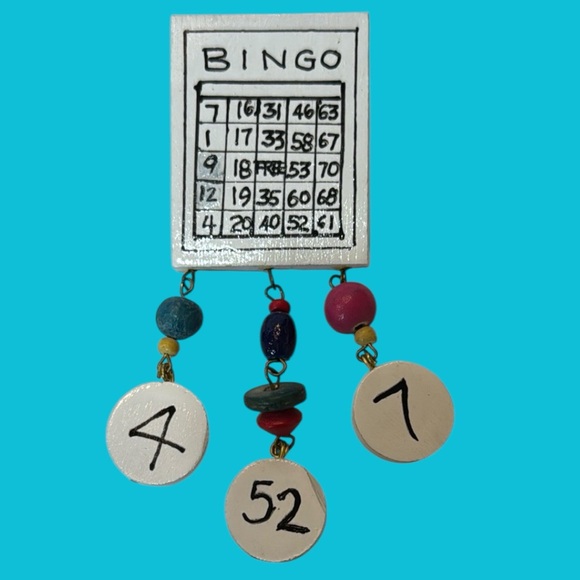 HANDMADE Bingo Brooch‎ Wooden - Picture 1 of 4